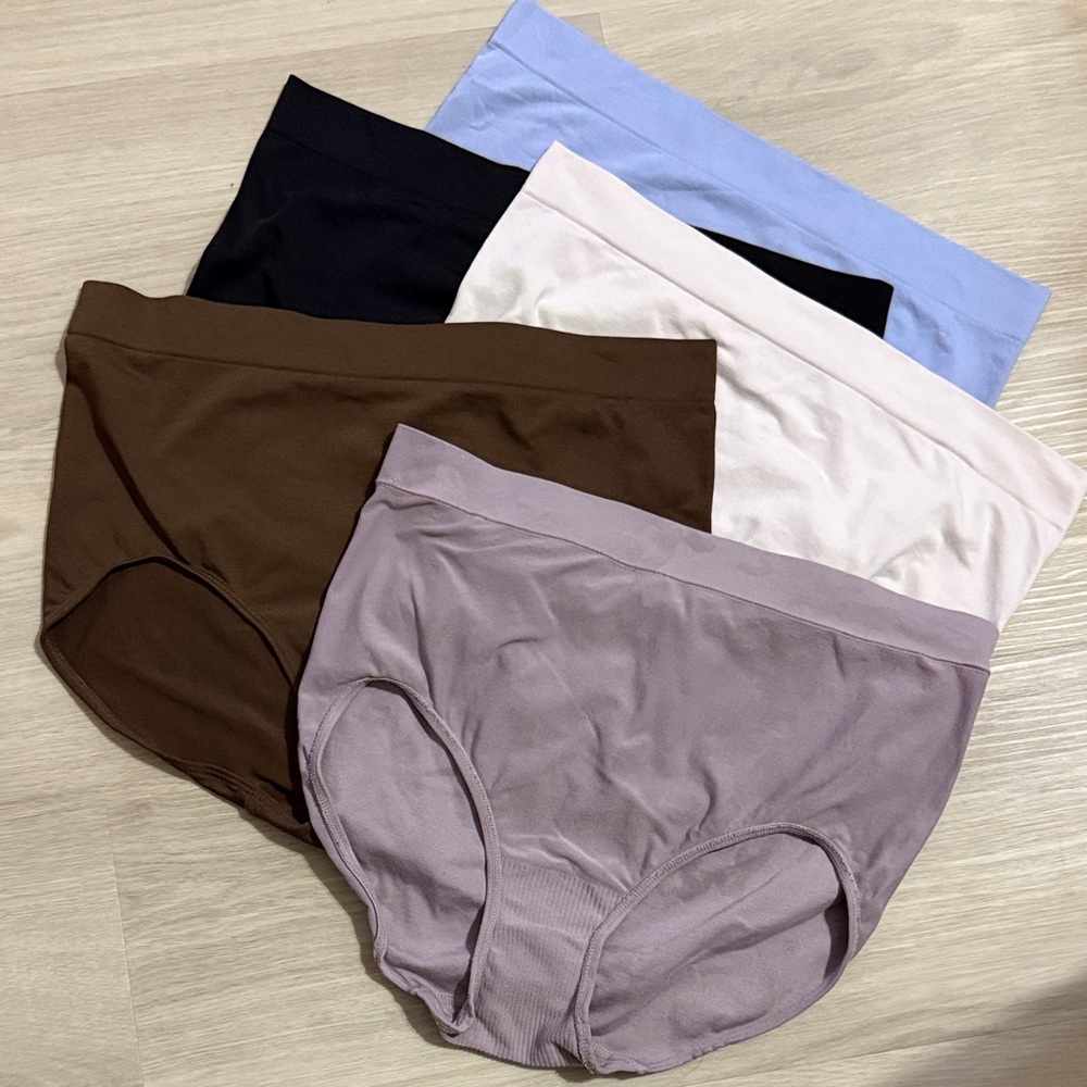 Women's Assorted Color Panties Set